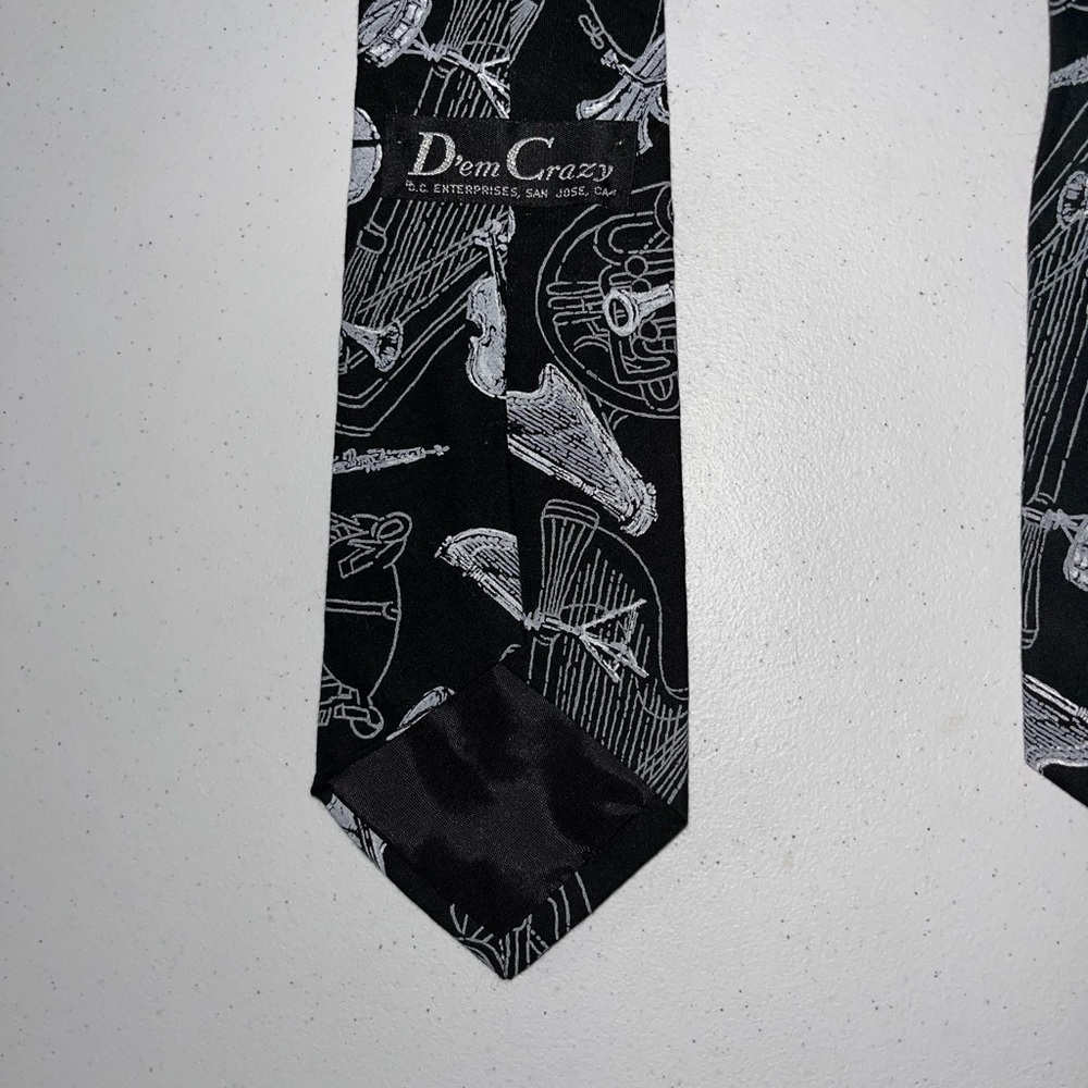 NIBag Musical Instrument Patterned Tie - Picture 4 of 4